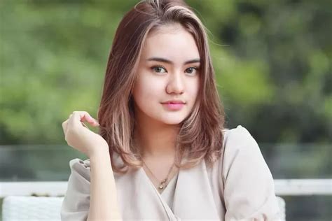 Profil Dan Biodata Janis Aneira Pemeran Isyana Di Sinetron Para Pencari