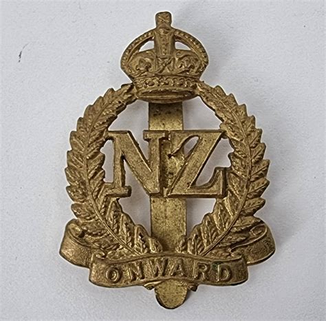 Nz Onward Cap Badge Trade In Military