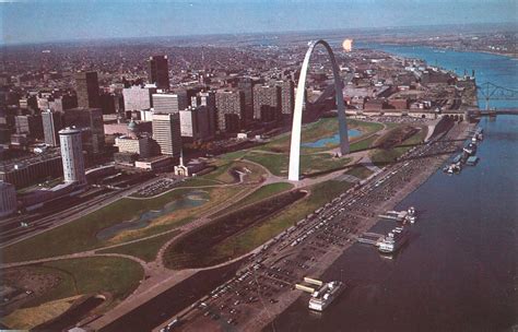 Gateway Arch St Louis Missouri 1983 Gateway Arch St Louis Arch