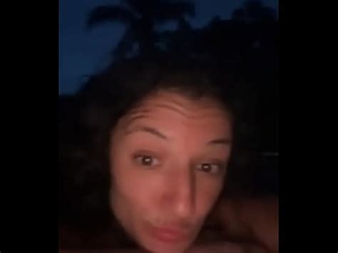 Nu Dans La Piscine Ce Soir XVIDEOS