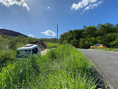 Caminhão tomba na curva da morte na serra de Ipueiras Ipu Post