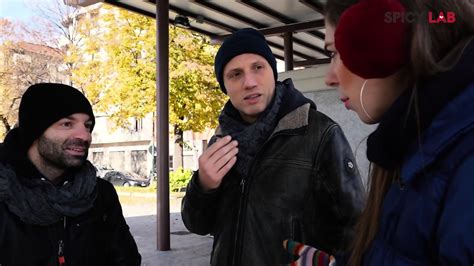 Lucky Tourists Fuck A Belgian Alice Maze