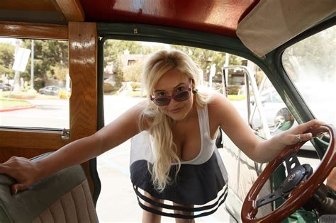 Blonde Jezebel In A Black Skirt Proffers Gr XXX Dessert Picture