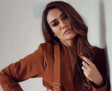 Surabhi Jyothi Hot Photoshoot TeluguBulletin