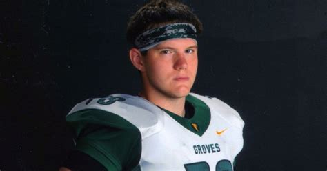 Gay College Football Player Finds Acceptance After Coming Out Outsports