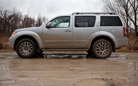 2012 Nissan Pathfinder Le 4x4 Editors Notebook Automobile Magazine