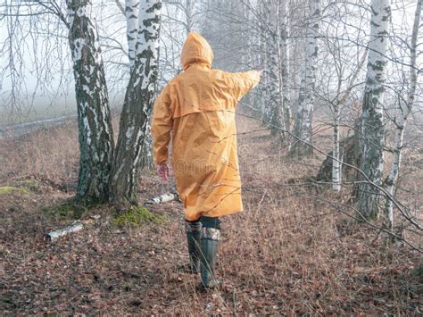 Volunteers in Search of Missing People: Activism and Support that ... 