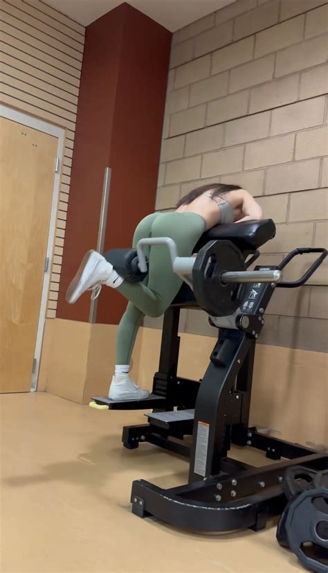 Cute Latina Ass In Green Alphalete Leggings Not Oc Spandex Leggings Yoga Pants Forum