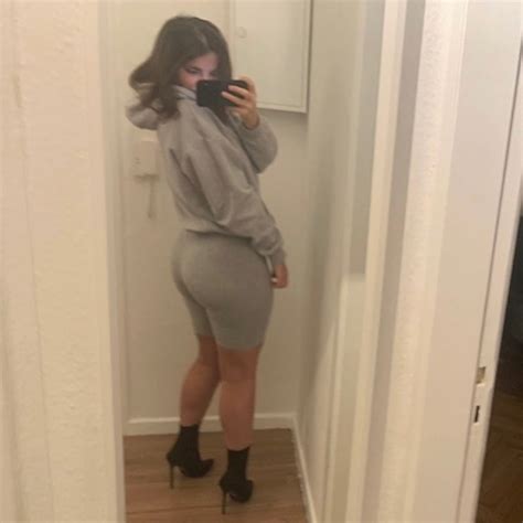 Joana Dzietko Hamburg Thicc Fit Joana 69 Porn Pic