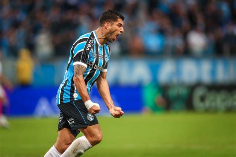 Soccer News Grêmio on Twitter De momento Luis Suárez cumprirá o