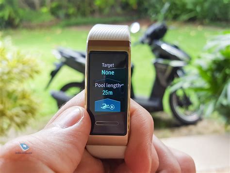 Mobile-review.com Huawei Band 3 Pro: как правильно спать?