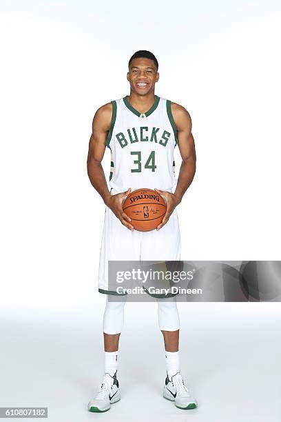 Giannis Antetokounmpo Media Day 2017 Photos And Premium High Res Pictures Getty Images