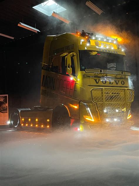 Projektfahrzeug Von Acargo Gmbh F R Trucker Babe Jana Volvo Fh New Uhl Trucks Blog
