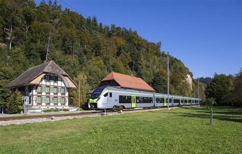 RABe 528 108 der BLS zwischen Zollbrück und Ramsei