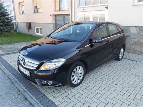 Mercedes B Klasa 200 CDI Automatik 7G Kuka Servisna 2013 God