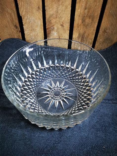 Vintage Arcoroc Glass Bowl Starburst Design Etsy