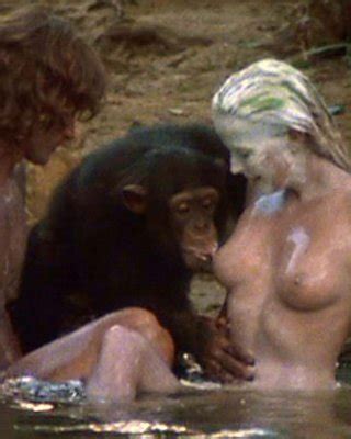 Bo Derek Exposing Her Nice Big Boobs And Hairy Pussy For Some Photoshoot Porn Pictures XXX