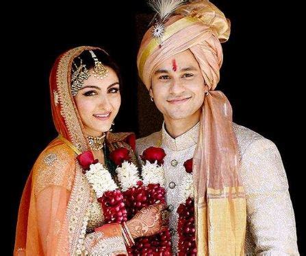 Soha Ali Khan Family Husband Son Daughter Father Mother Marriage Photos ...