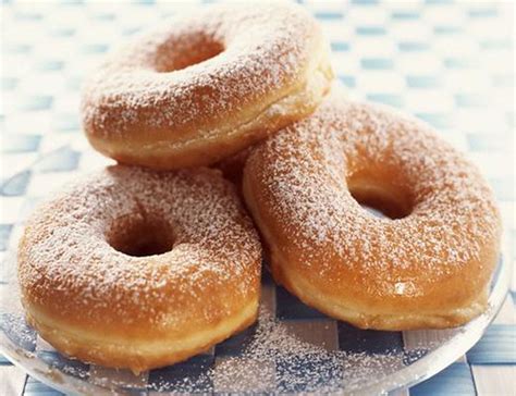 powdered-sugar raised donuts | powdered-sugar raised donuts | Flickr