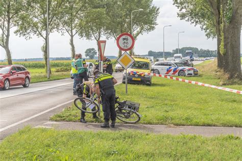 Jarige Fietser Overleden Na Aanrijding Op De N Zhzactueel