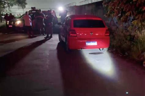 Motorista de aplicativo é encontrado morto dentro de porta malas de