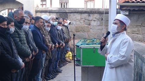 Son Dakika Haber Trafik Kazasında Hayatını Kaybeden Kadın Defnedildi Haberler