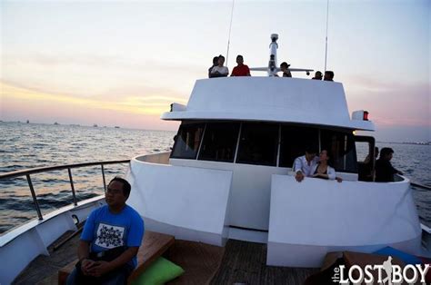 Manila Bay Sunset Cruise on a Yacht - Paperblog