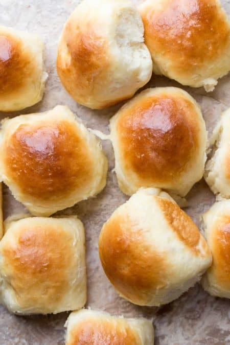 Easy Dinner Rolls Recipe Valentina S Corner