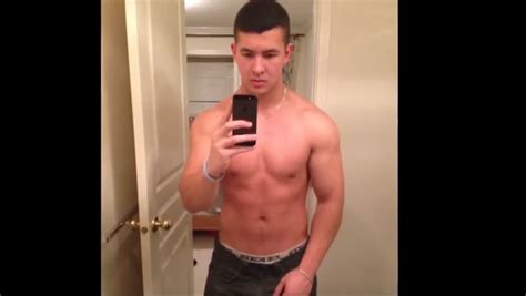 How To Build Muscle WITHOUT Bulking (NEW RESEARCH)