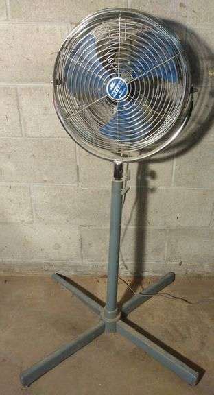 Patton High Velocity Stand Fan 45 H Sherwood Auctions