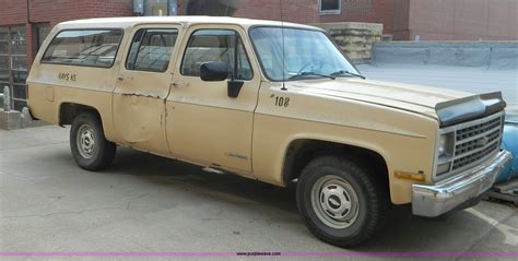 1989 Chevrolet Suburban 1500 Scottsdale Suv In Hays Ks Item D8622