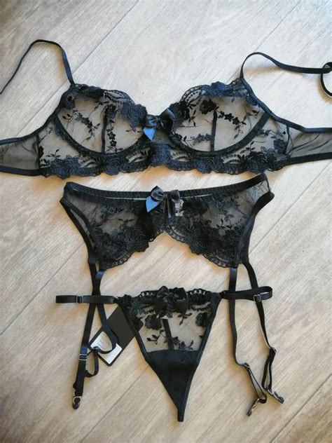 Lace Embroidery Lingerie Push Up Bra Garters Thong Piece