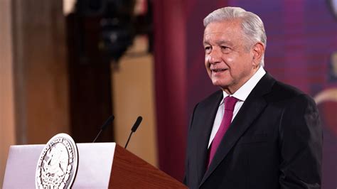 Amlo Destapa A Xóchitl Gálvez Como La Candidata De Va Por México En