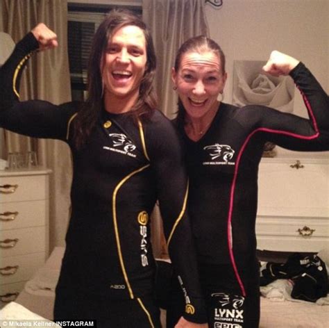 Bikini Clad Policewoman Takes Down And Arrests Unlucky Pickpocket In Sweden Daily Mail Online