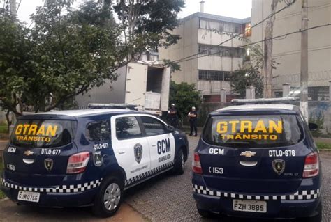 Patrulhamento De Trânsito Da Gcm Recupera Carreta E Carga Avaliada Em R