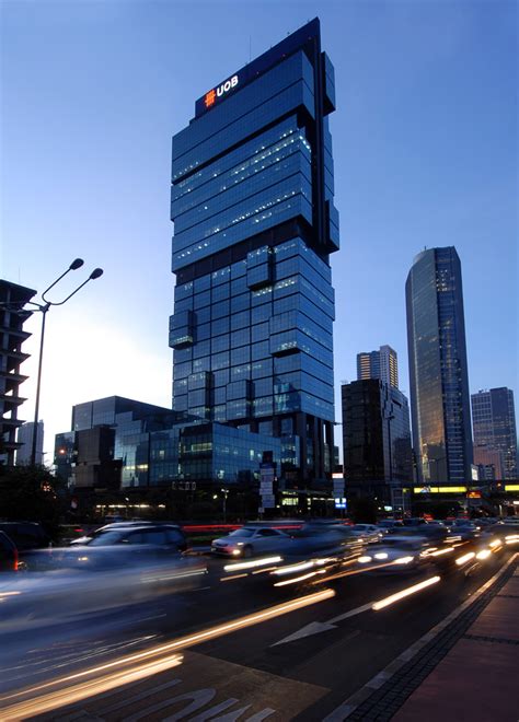 UOB Plaza Office Tower | Denton Corker Marshall