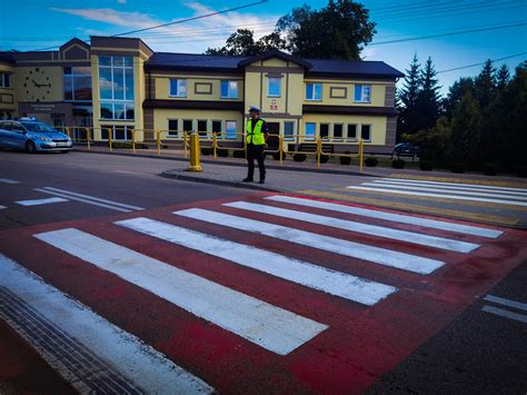 BEZPIECZNA DROGA DO SZKOŁY Z SIEMIATYCKIMI POLICJANTAMI Działania