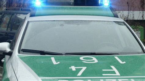 Bayern Polizei Fahndet Nach Geflohenem Sex Verbrecher Welt