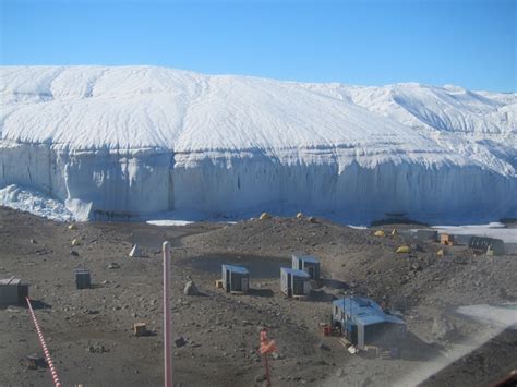 McMurdo Dry Valleys of Antarctica: The Driest Place on Earth | Amusing ...