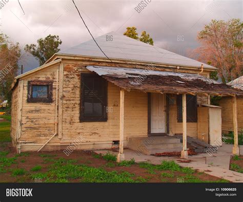 Dilapidated House Image & Photo (Free Trial) | Bigstock