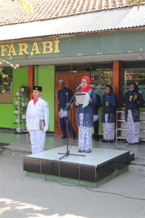 Perayaan HUT Ke 78 RI Manela Ber Bhinneka Tunggal Ika MAN 1 Lamongan