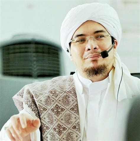 Pin Oleh Syamsudin Zairofi Di Habib Jindan Bin Novel