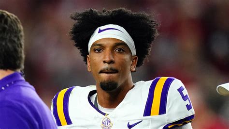 LSU HC Brian Kelly provides injury update on star QB Jayden Daniels ...