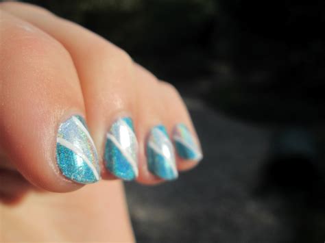 PiggieLuv: Holographic nail art