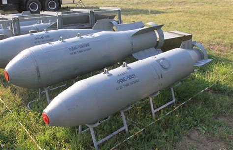 ФАБ-500 М62- управляемая опытная бомба с модулями планирования и коррекции