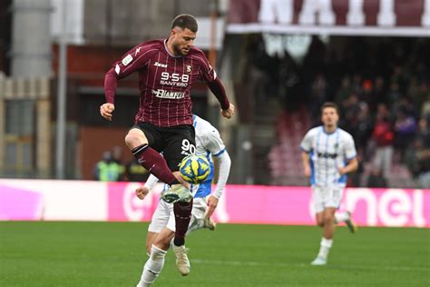 Salernitana Reggiana Probabili Formazioni E Dove Vederla Calcio