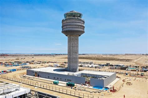 EDIFICACIÓN TORRE DE CONTROL