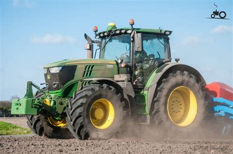 Foto John Deere R