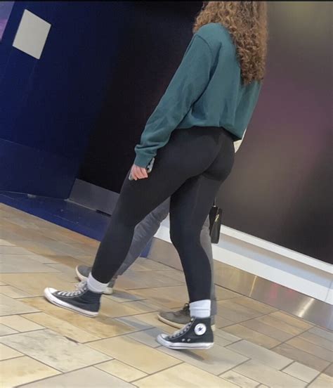Curly Haired Babe In Alphalete Leggings Spandex Leggings Yoga