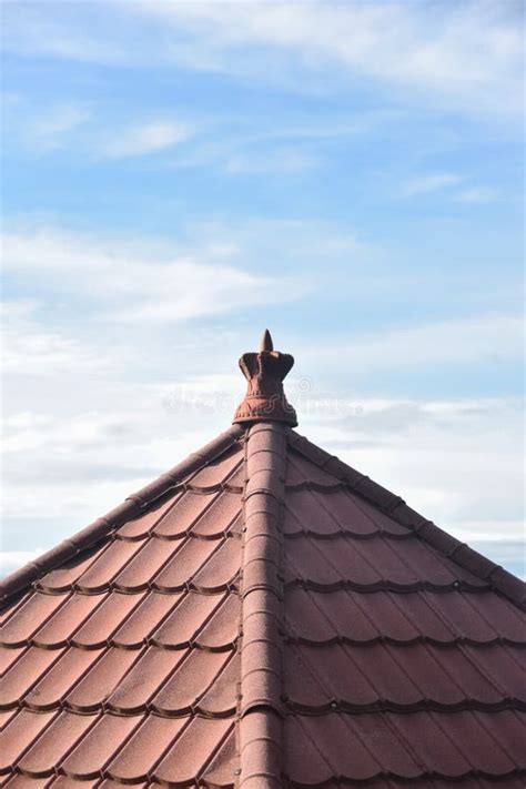 Minimalist Gazebo Roof Design Stock Photo - Image of skyscraper, tiles ...